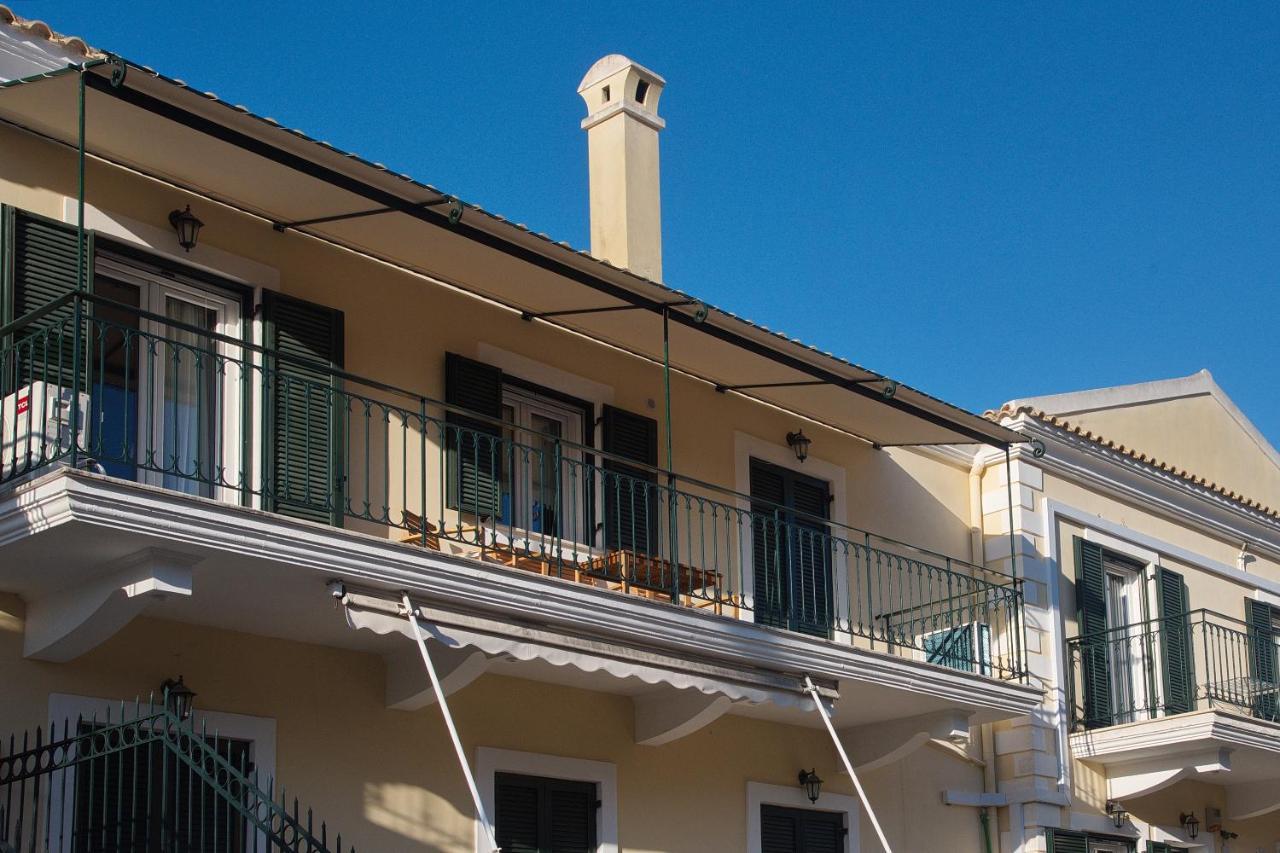 The Bluehouse - Spacious Top Floor Flat With Parking, By Mon Repos Beach Corfu  Exteriör bild